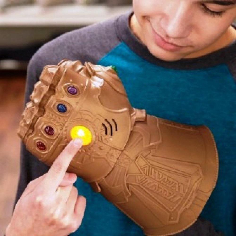 Marvel Avengers Infinity Gauntlet Electronic Fist