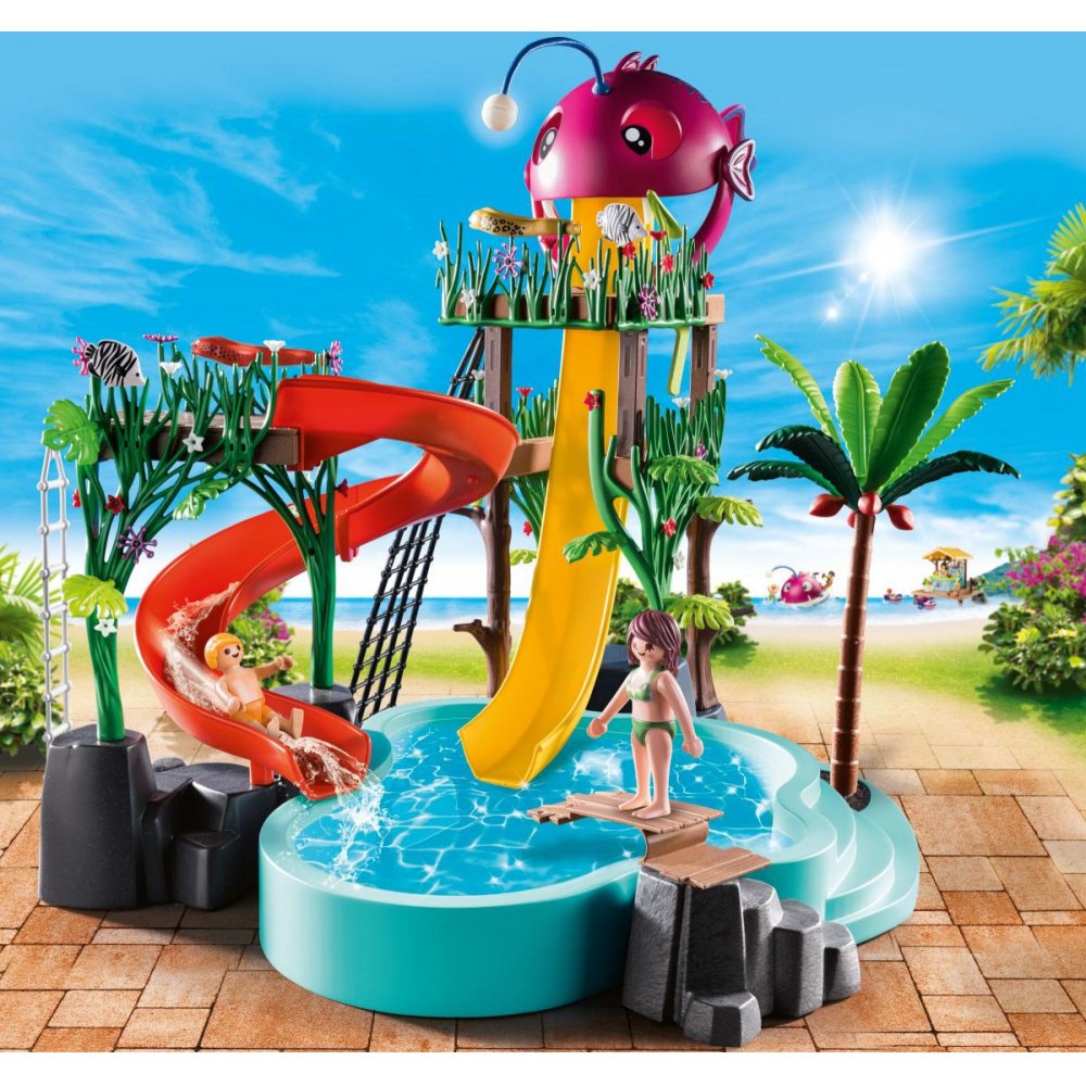 Aqua Park με νεροτσουλήθρες